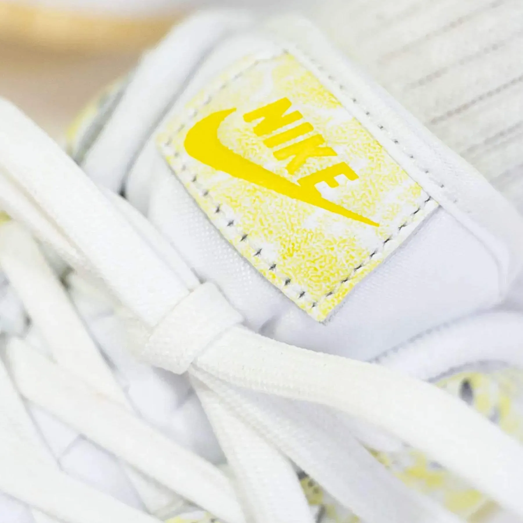 Nike Dunk Low OG Wmns 'Yellow Strike'